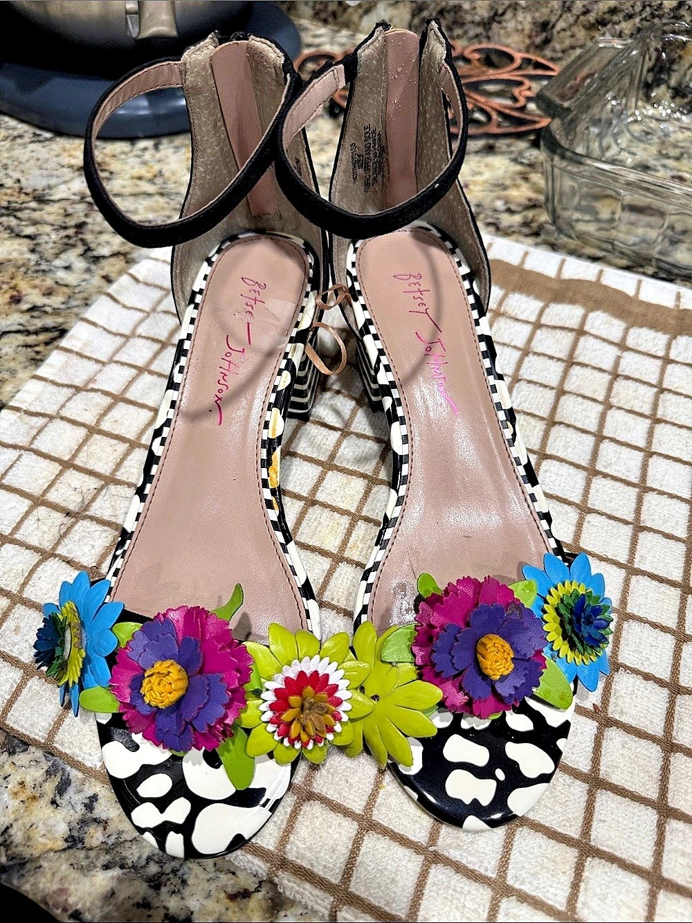 Betsey Johnson Indy Floral Block Heel Sandals Black